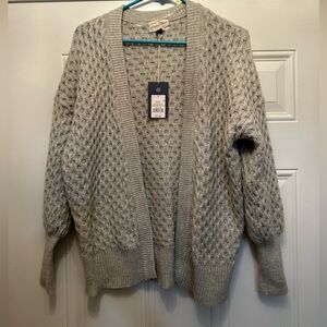 NWT Universal Threads gray sweater cardigan women’s size small could fit medium